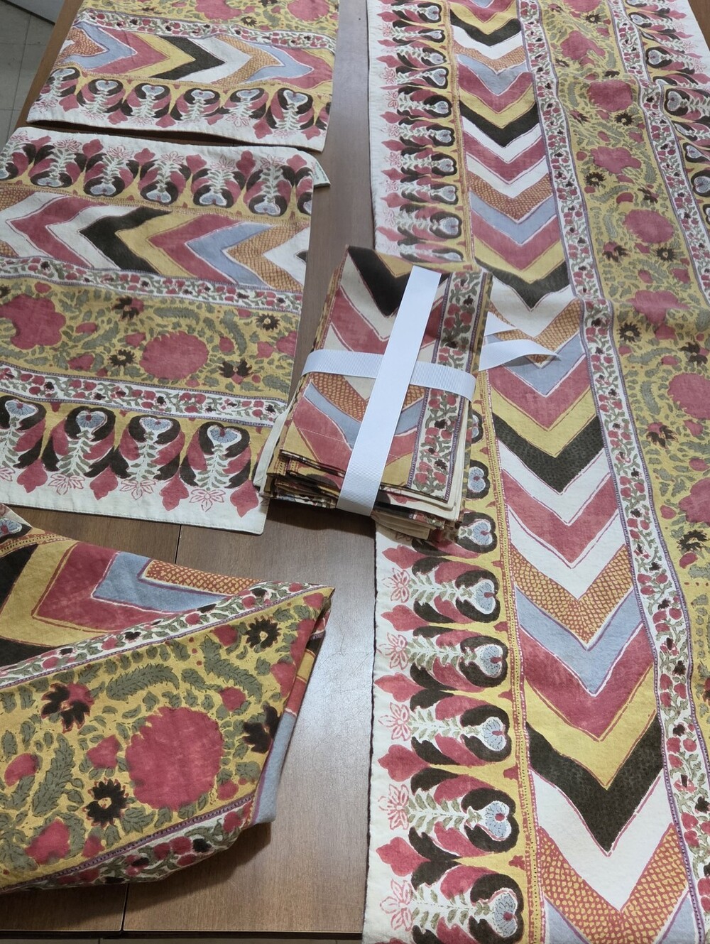 Pottery Barn Tsble.settings Linens Cotton Napkins Placemats Runner